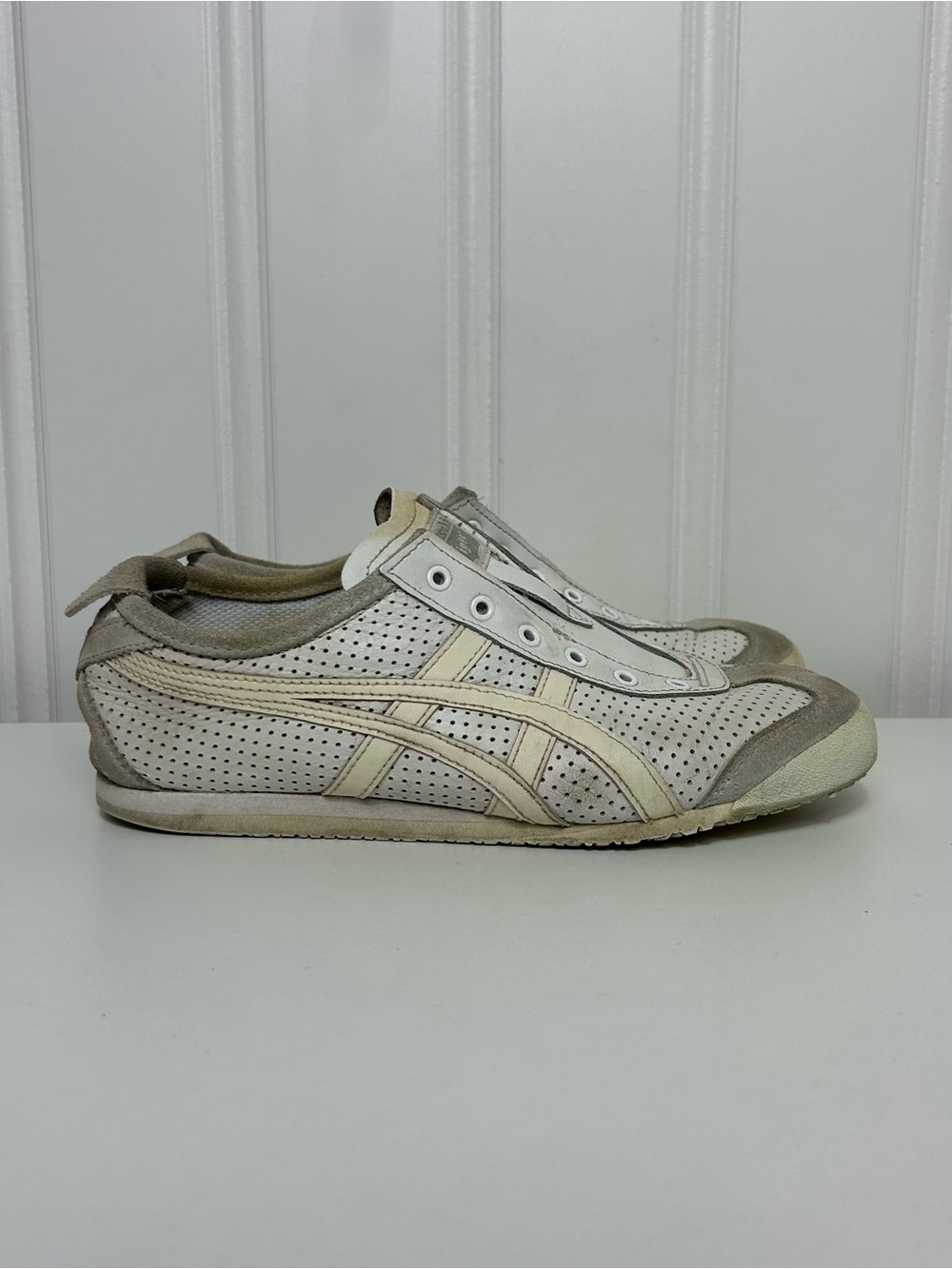 Onitsuka tiger Mexico 66 slip on white beige  cream men perforated 5.5 women 7